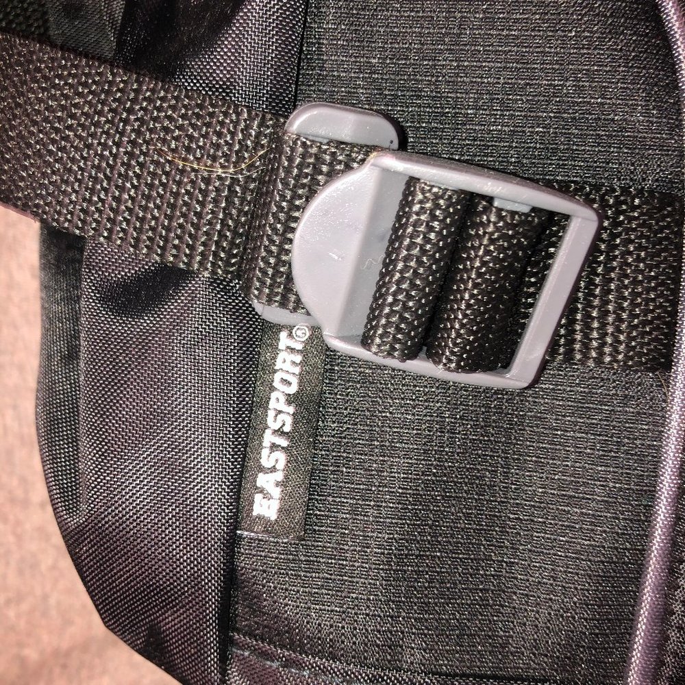 backpack - Picture 2 of 5
